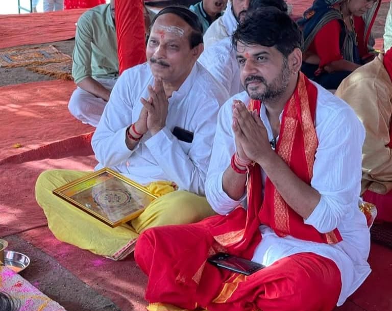 Temple darshan in Seoni